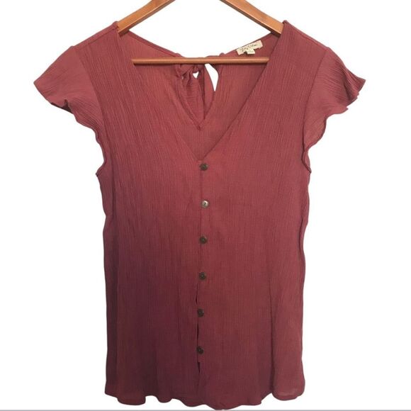 Lily White Button Up Top Size Medium Red Crinkle Fabric Tie Back Flutter Sleeve - Picture 1 of 6